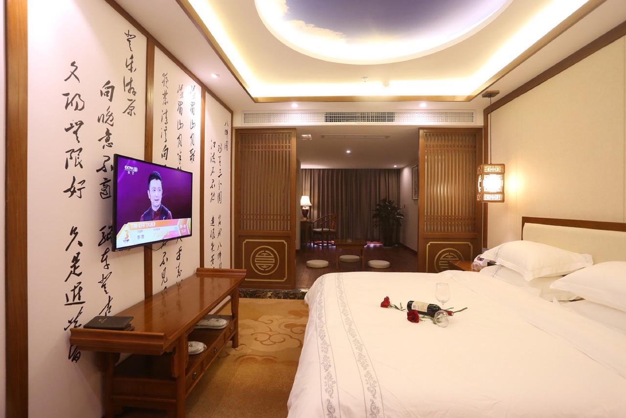 Mingshan Hotel Чэнду Экстерьер фото