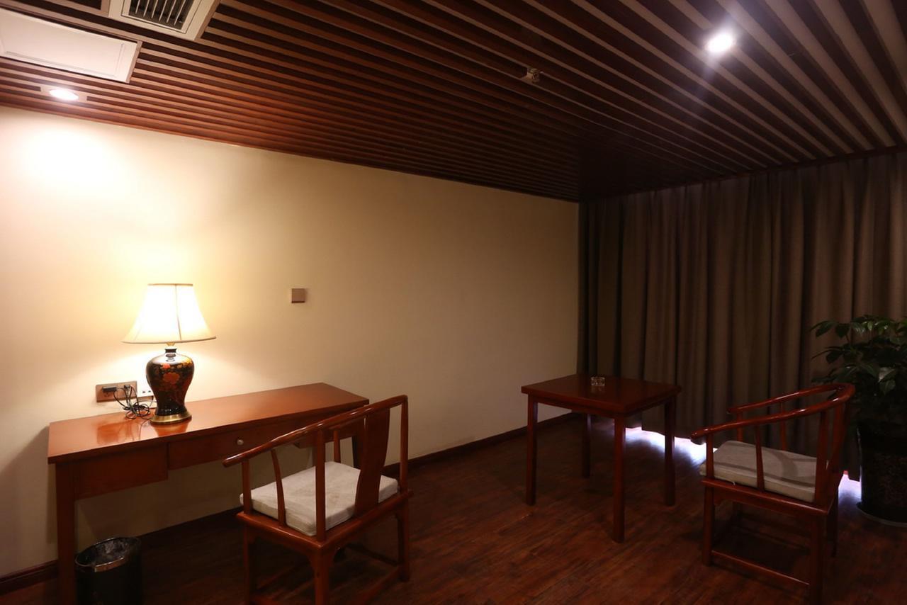 Mingshan Hotel Чэнду Экстерьер фото