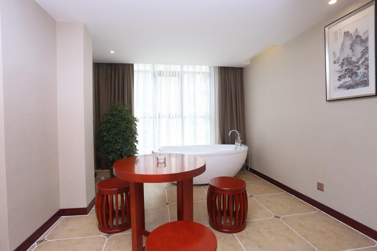 Mingshan Hotel Чэнду Экстерьер фото