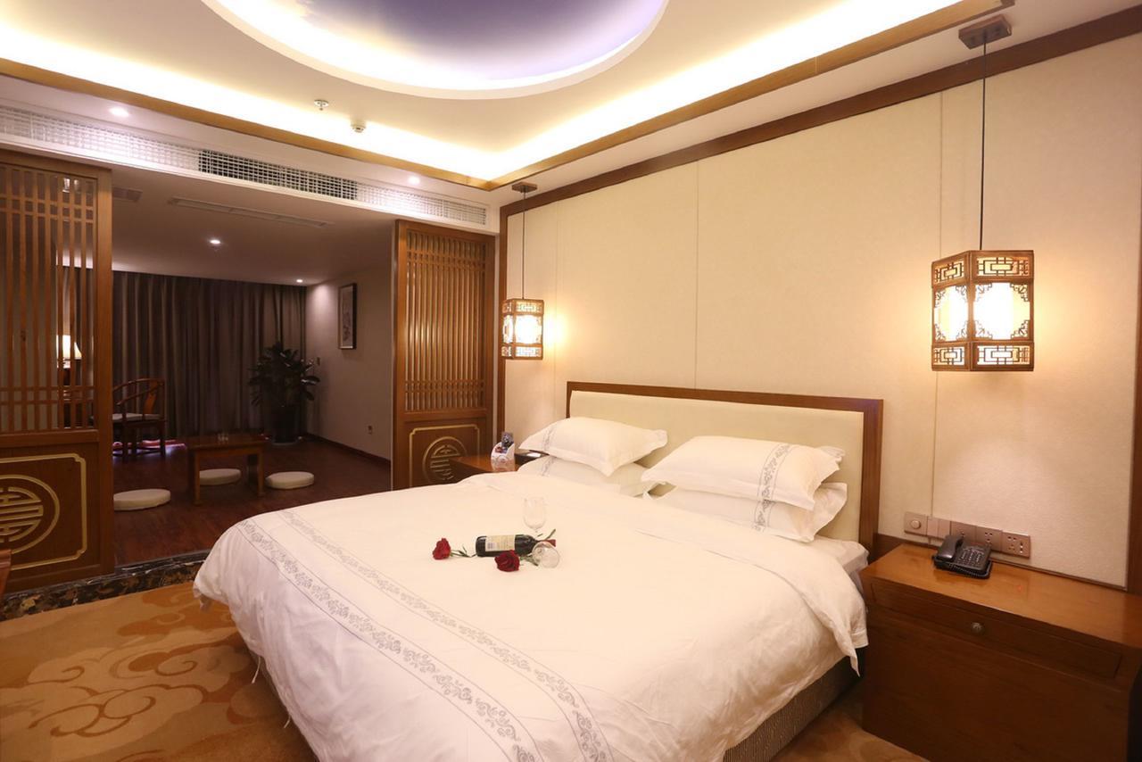 Mingshan Hotel Чэнду Экстерьер фото