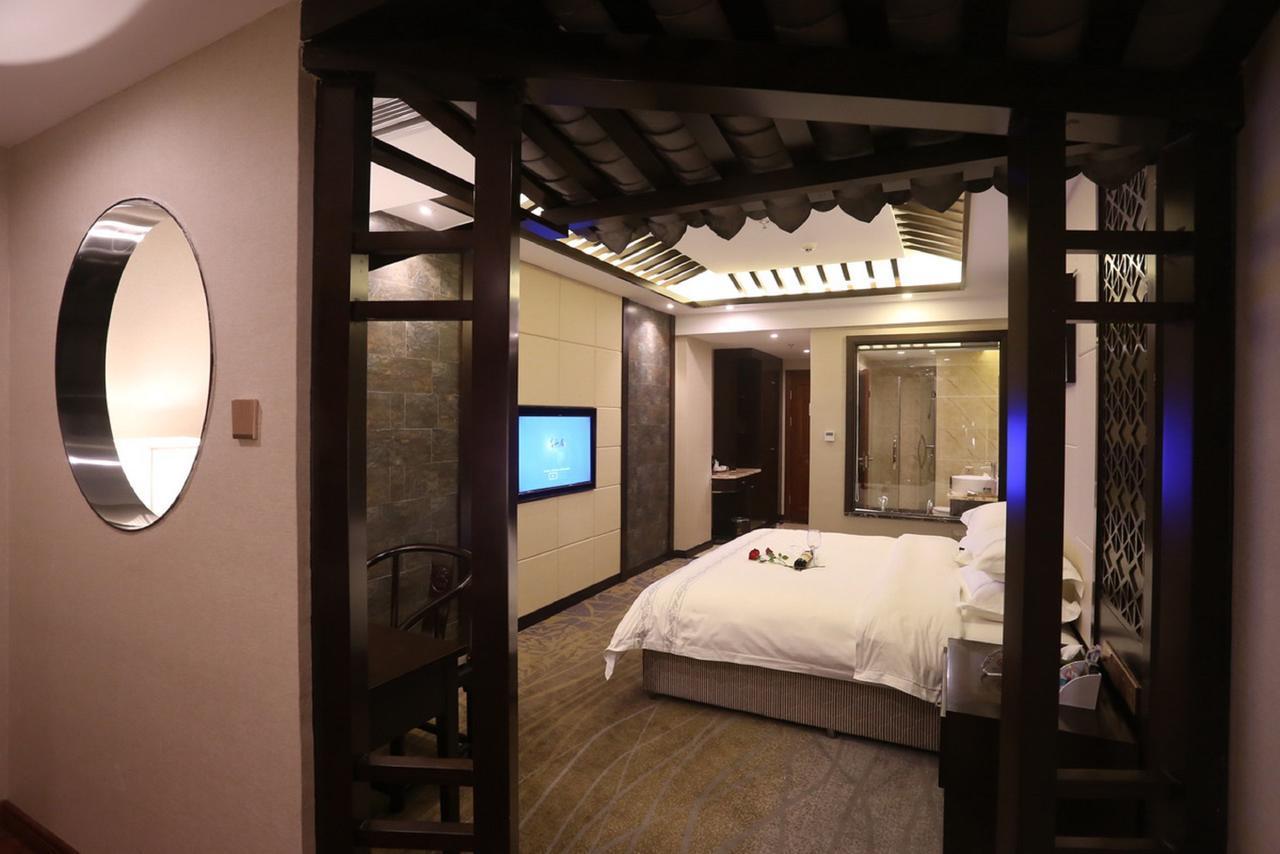 Mingshan Hotel Чэнду Экстерьер фото