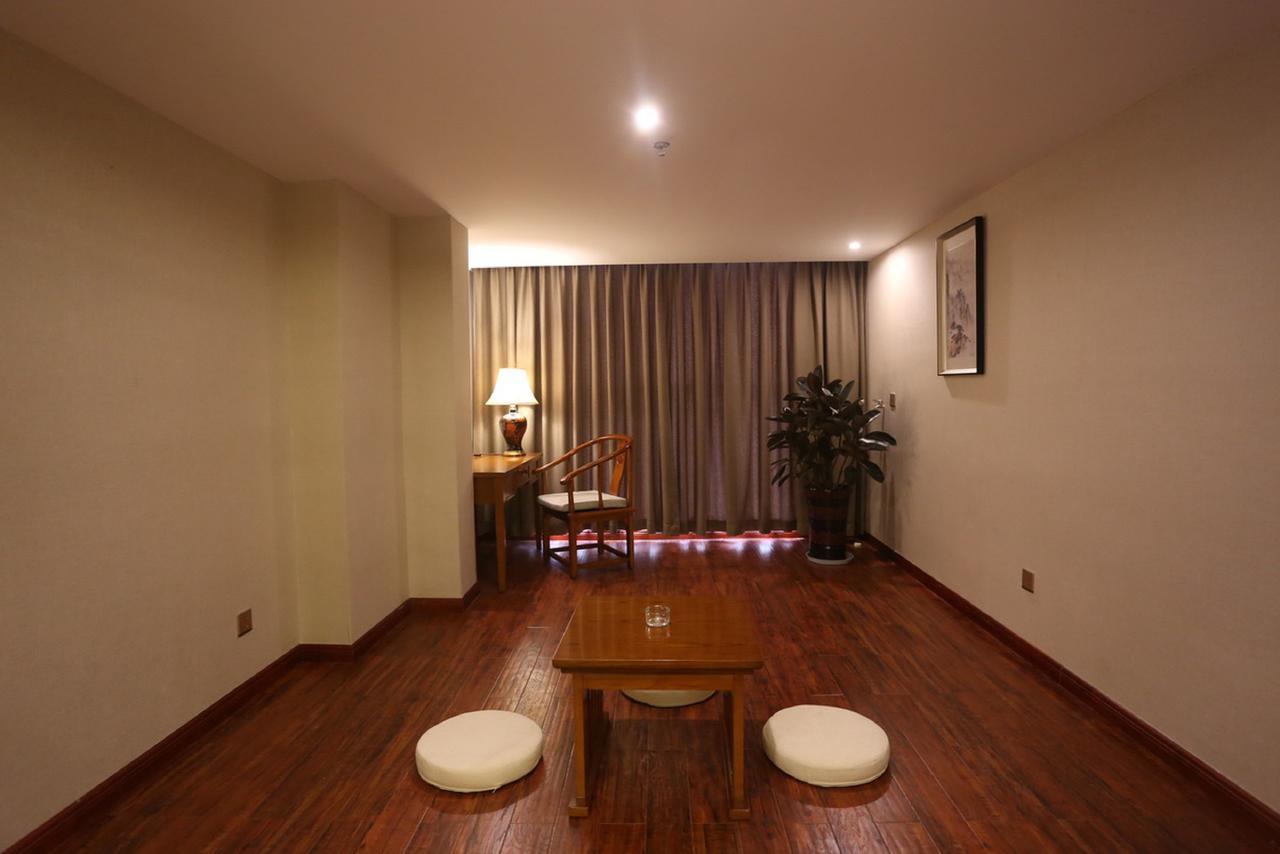 Mingshan Hotel Чэнду Экстерьер фото