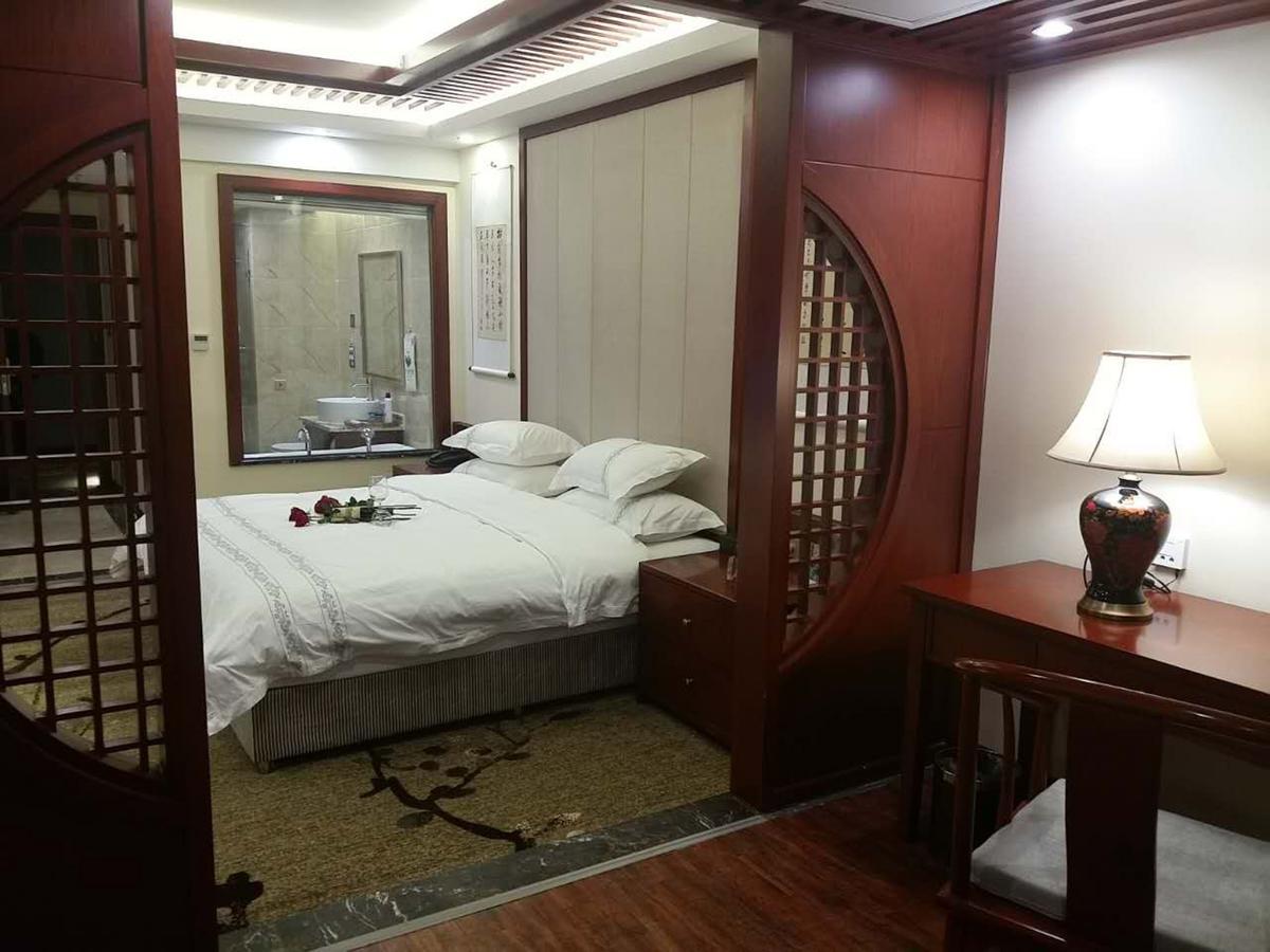Mingshan Hotel Чэнду Экстерьер фото