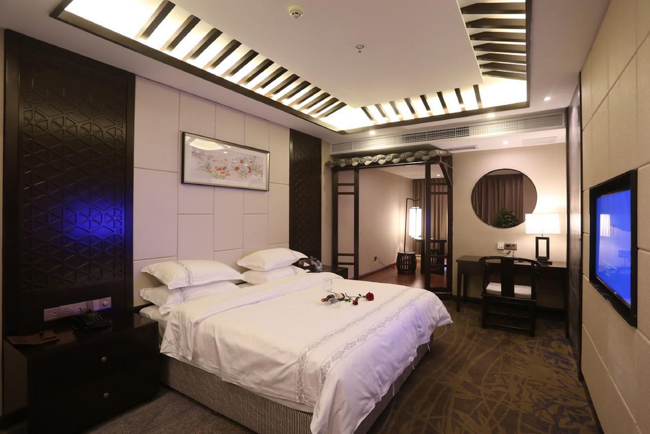 Mingshan Hotel Чэнду Экстерьер фото