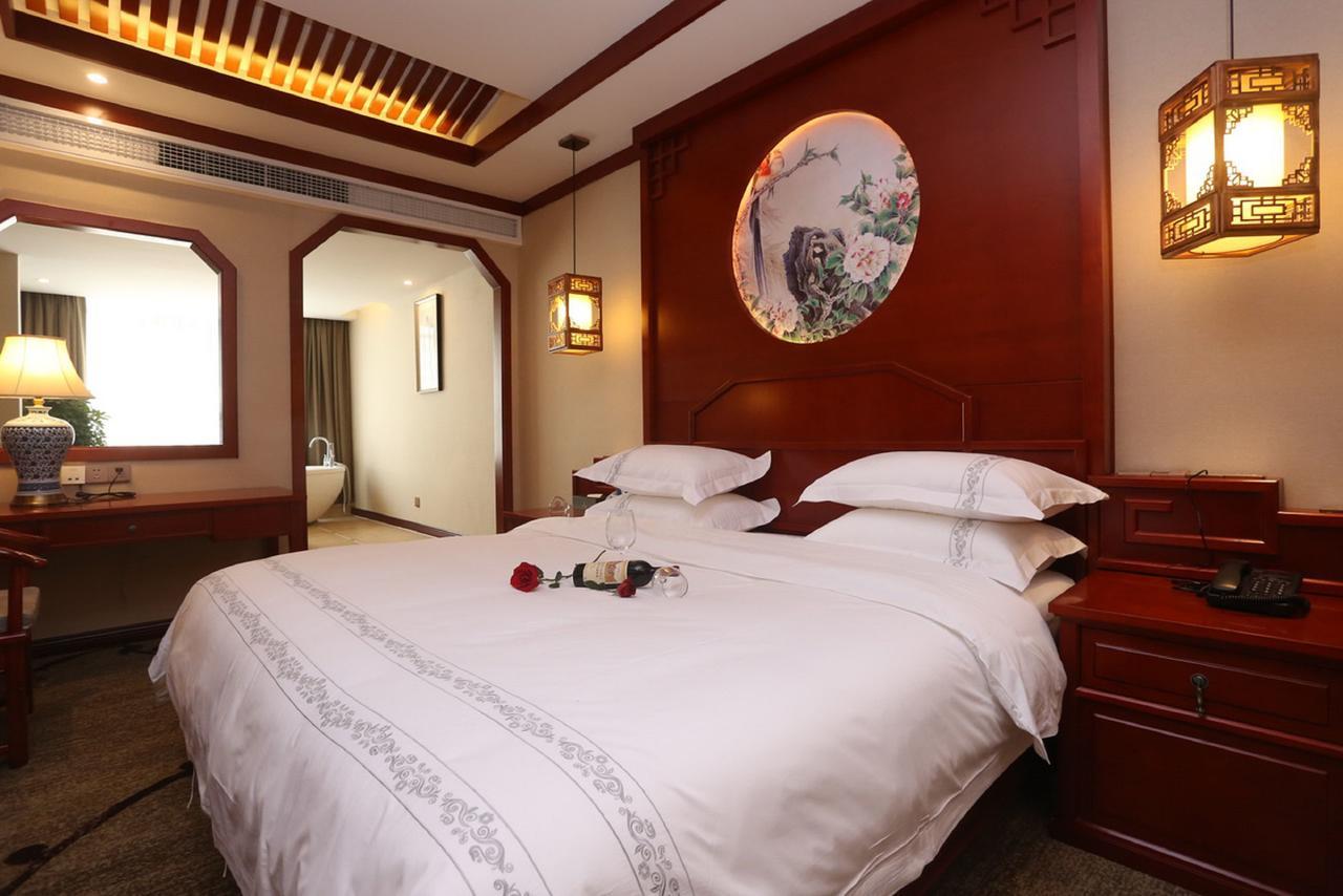 Mingshan Hotel Чэнду Экстерьер фото