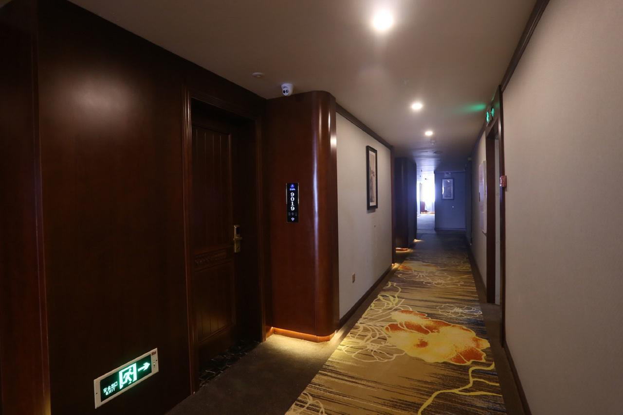 Mingshan Hotel Чэнду Экстерьер фото