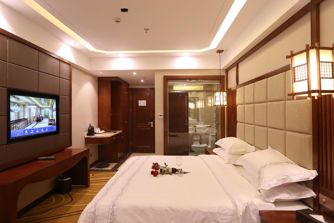 Mingshan Hotel Чэнду Экстерьер фото